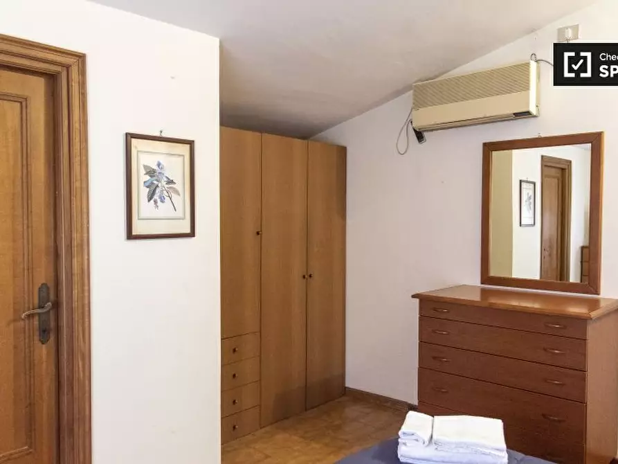 Immagine 13 di Appartamento in affitto  in Via Ildebrando Vivanti a Roma