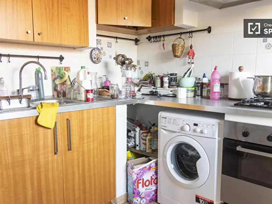 Immagine 10 di Camera condivisa in affitto  in Via Cassia a Roma