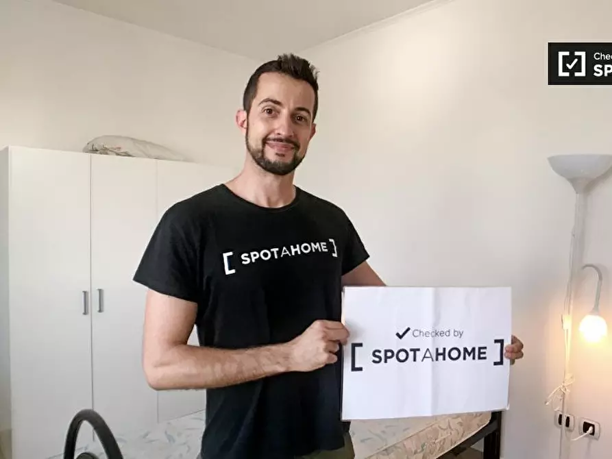 Immagine 2 di Camera condivisa in affitto  in Via Alessandro Litta Modignani, 20161 Milano MI, Italy a Milano