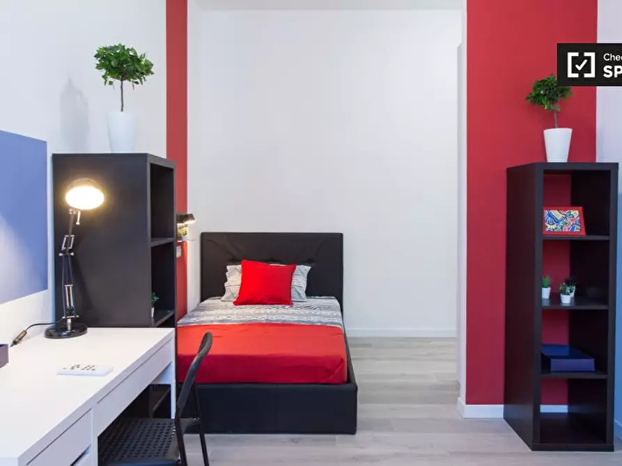 Immagine 4 di Camera condivisa in affitto  in Viale Stelvio a Milano