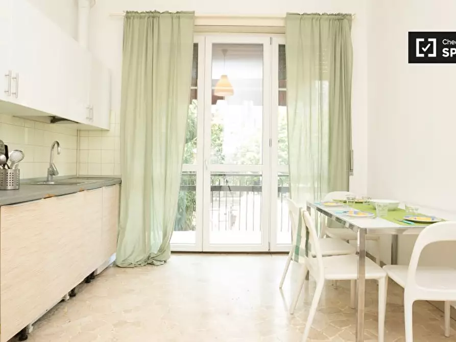 Immagine 11 di Camera condivisa in affitto  in Largo Isabella d'Aragona a Milano