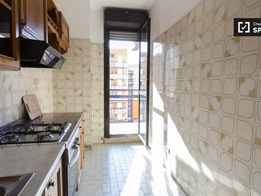 Immagine 11 di Camera condivisa in affitto  in Via Valentino Banal, 00177 Roma RM, Italy a Roma