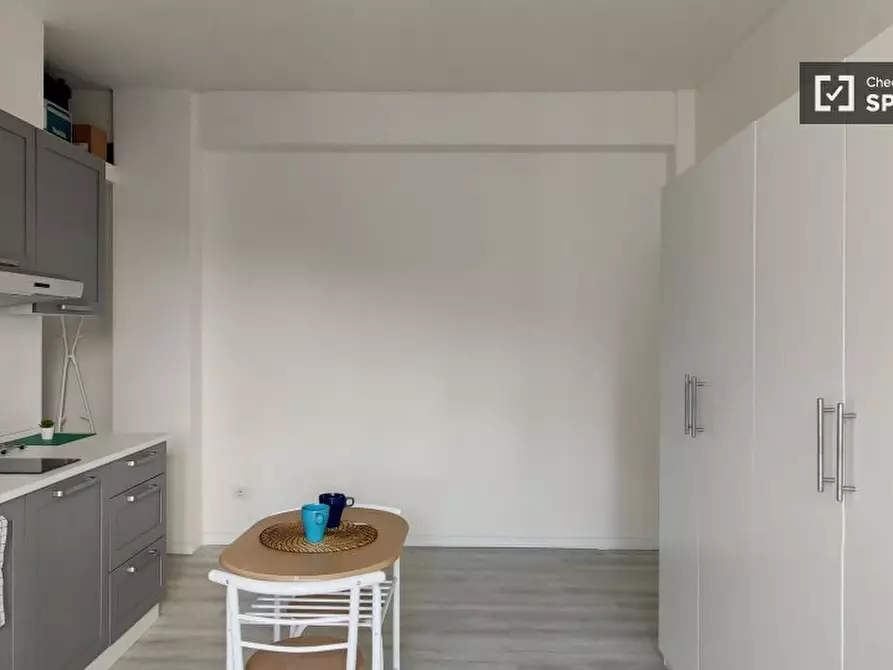 Immagine 6 di Ufficio in affitto  in Viale Brenta a Milano