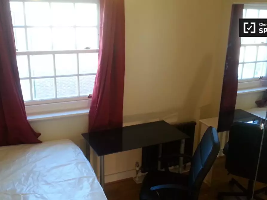 Immagine 4 di Camera condivisa in affitto  in Hastings St a Eltham