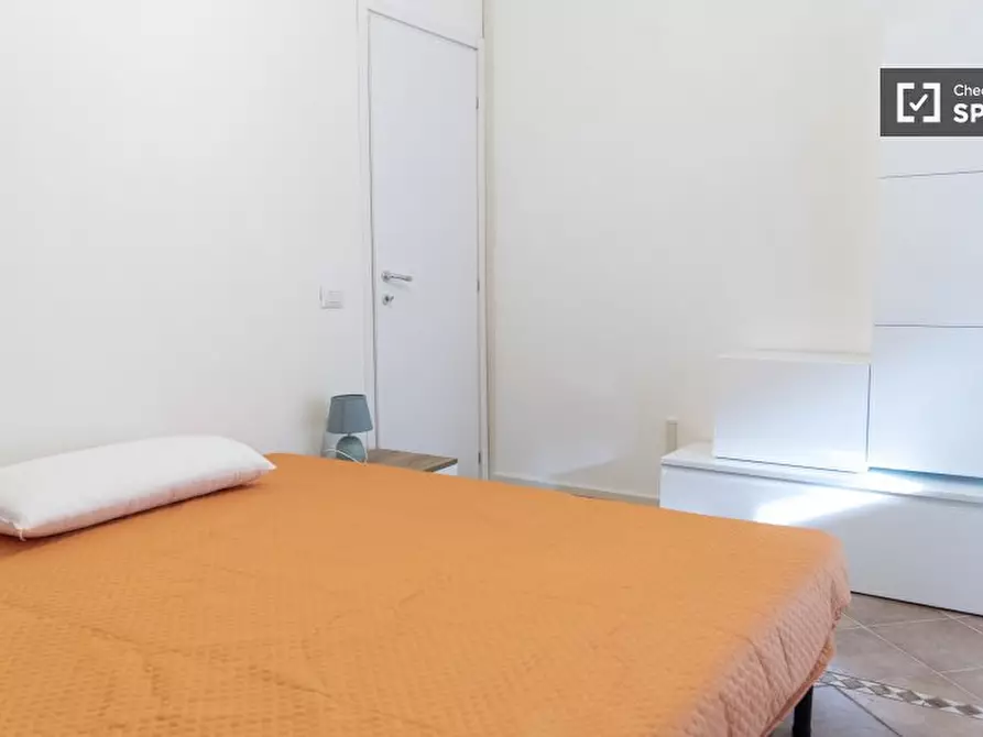 Immagine 4 di Camera condivisa in affitto  in Via Antonino Pio a Roma