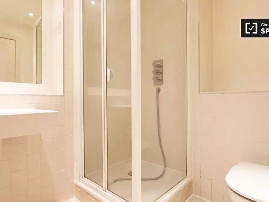 Immagine 5 di Camera condivisa in affitto  in Copenhagen Place a Poplar