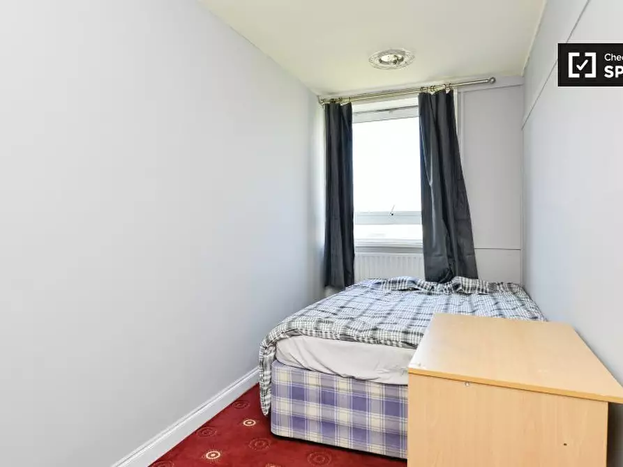 Immagine 2 di Camera condivisa in affitto  in Westferry Rd, Isle of Dogs, London E14 8JZ, UK a Poplar
