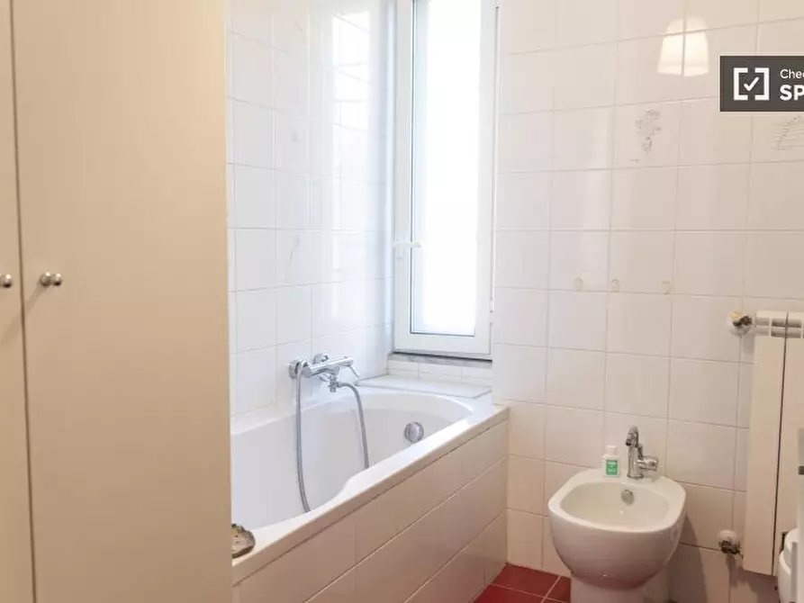 Immagine 15 di Camera condivisa in affitto  in Via Francesco Pallavicini a Roma