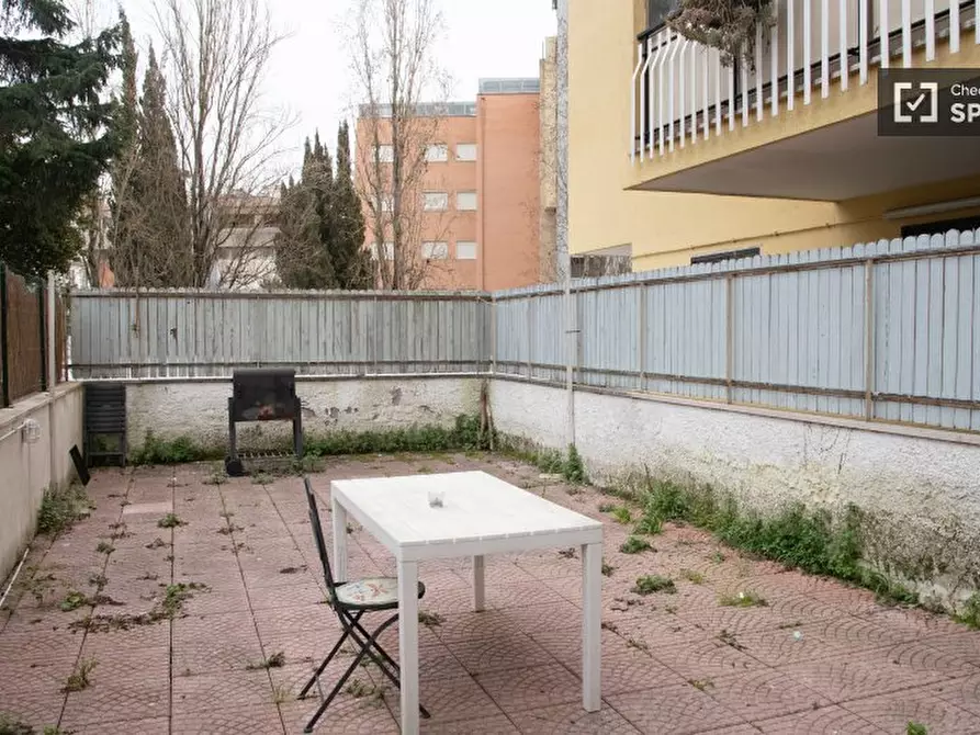 Immagine 14 di Ufficio in affitto  in V. dei Due Ponti a Roma