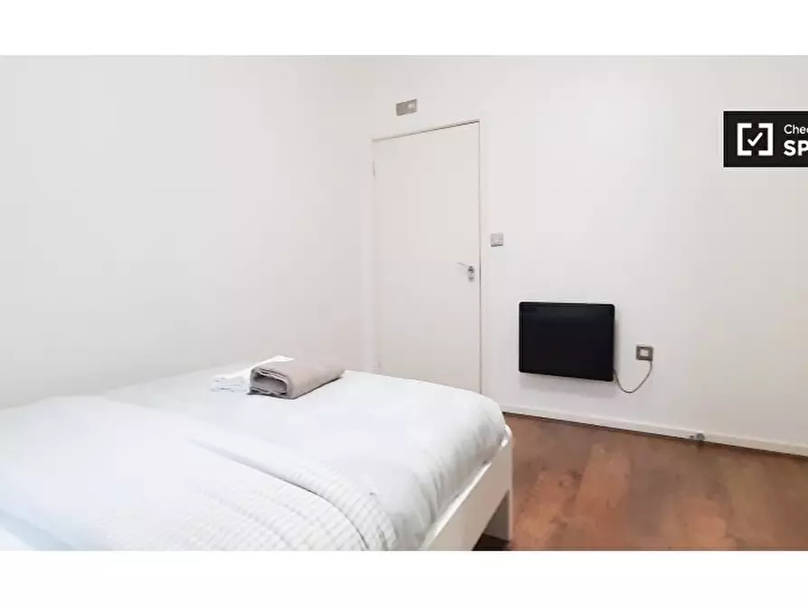 Immagine 8 di Appartamento in affitto  in Calderwood St a Eltham