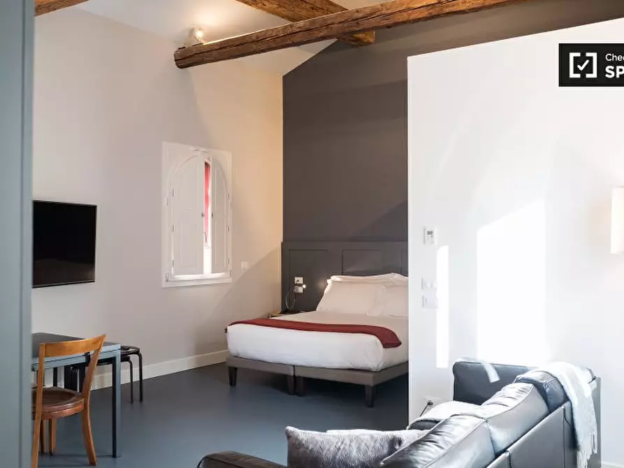 Immagine 7 di Ufficio in affitto  in Via Irnerio a Bologna