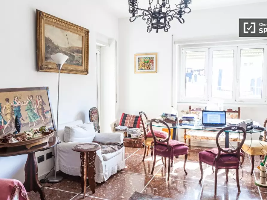 Immagine 3 di Camera condivisa in affitto  in Via Angelo Emo a Roma