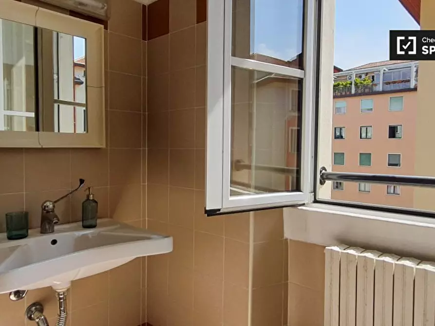 Immagine 10 di Camera condivisa in affitto  in Via Anton Giulio Barrili a Milano