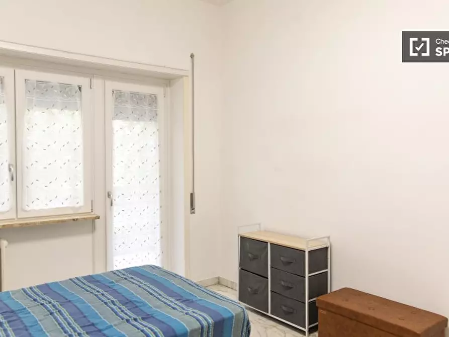 Immagine 3 di Camera condivisa in affitto  in Piazza Conca d'Oro a Roma