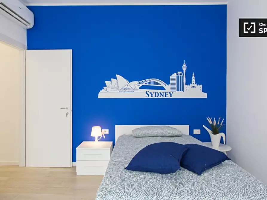 Immagine 3 di Camera condivisa in affitto  in Via Mincio a Milano