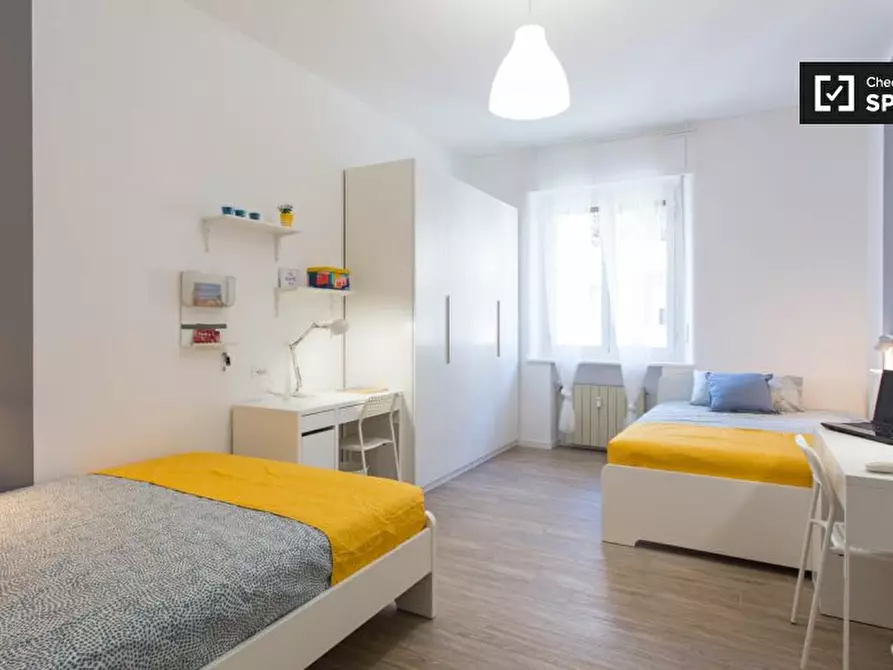 Immagine 2 di Camera condivisa in affitto  in Via Moretto da Brescia a Milano