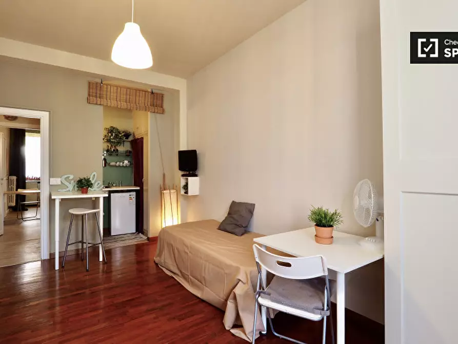 Immagine 5 di Camera condivisa in affitto  in Via Giacinto Bruzzesi a Milano