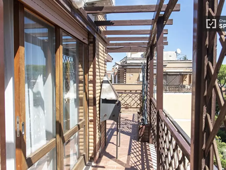 Immagine 15 di Appartamento in affitto  in V. Aurelia a Roma