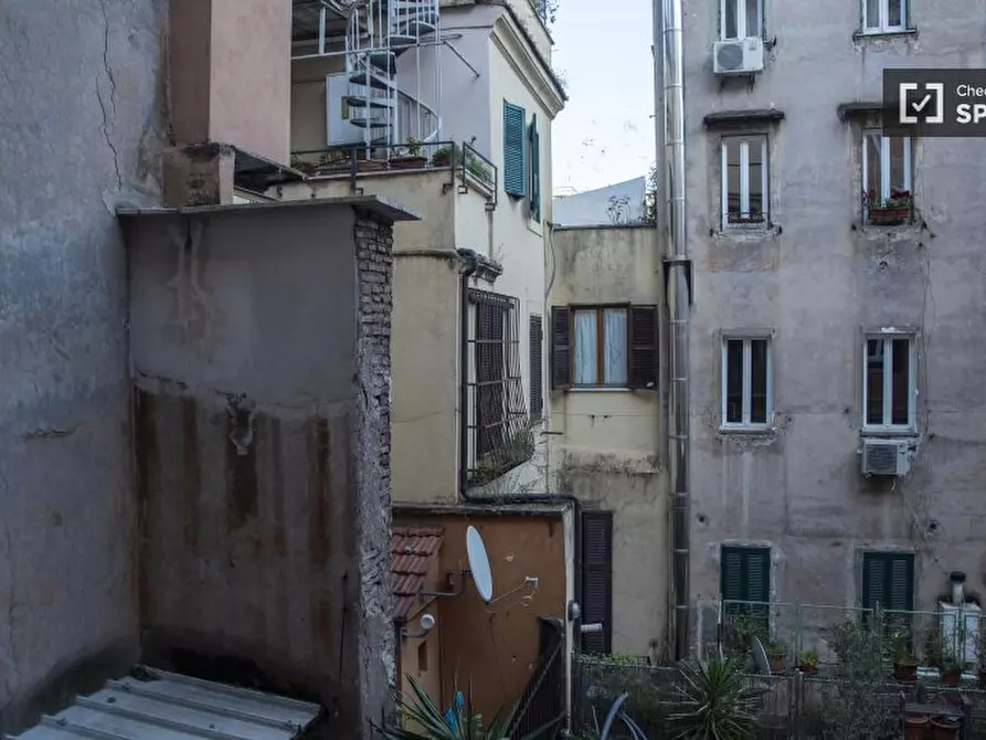 Immagine 16 di Appartamento in affitto  in Borgo Vittorio a Roma