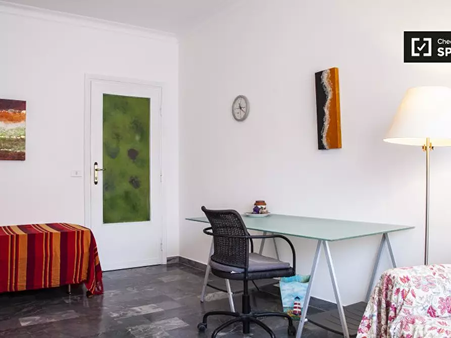 Immagine 3 di Camera condivisa in affitto  in Via Pietro Mengoli a Roma