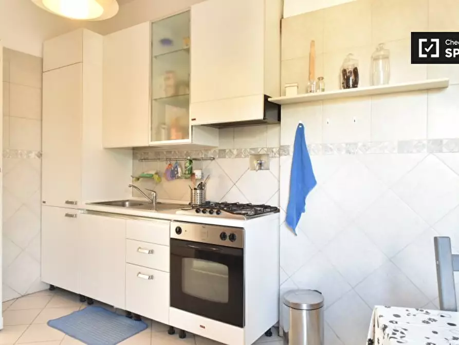 Immagine 14 di Camera condivisa in affitto  in Via Ivanoe Bonomi a Roma