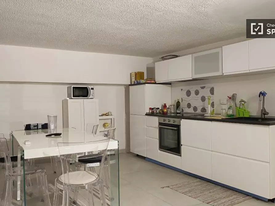 Immagine 7 di Camera condivisa in affitto  in Via Salasco a Milano