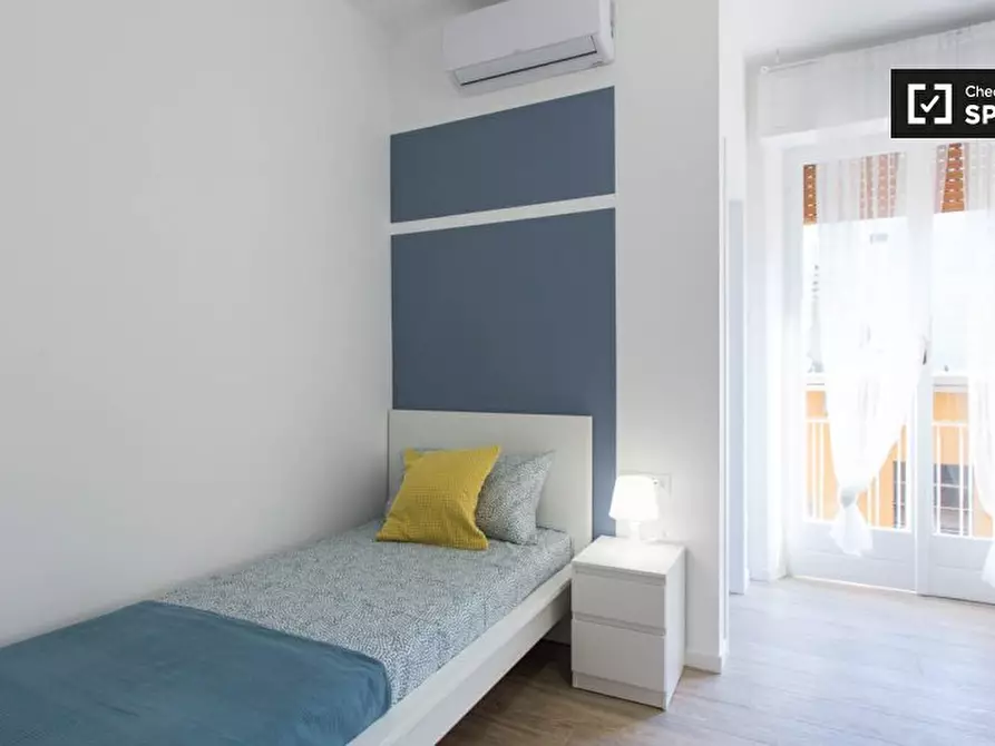 Immagine 3 di Camera condivisa in affitto  in Via Moretto da Brescia a Milano