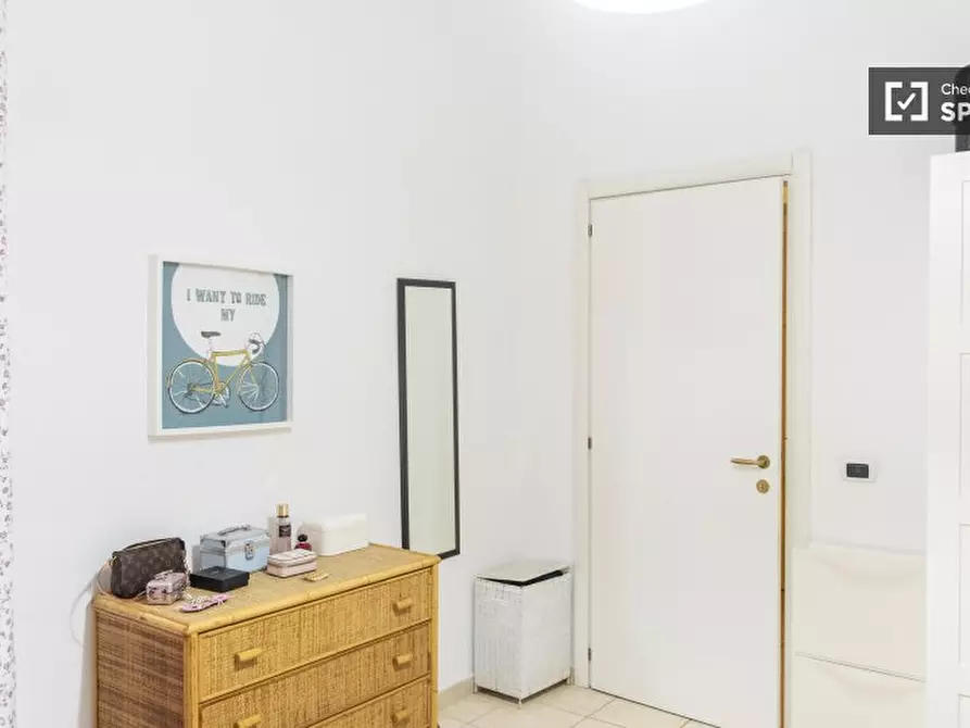 Immagine 4 di Camera condivisa in affitto  in Via Agri a Roma