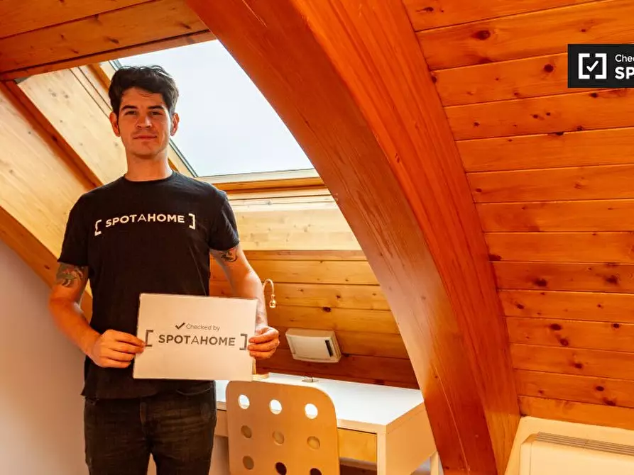 Immagine 19 di Camera condivisa in affitto  in Viale dell'Innovazione a Milano