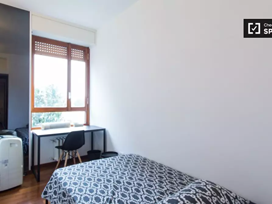 Immagine 2 di Camera condivisa in affitto  in Viale Tibaldi a Milano