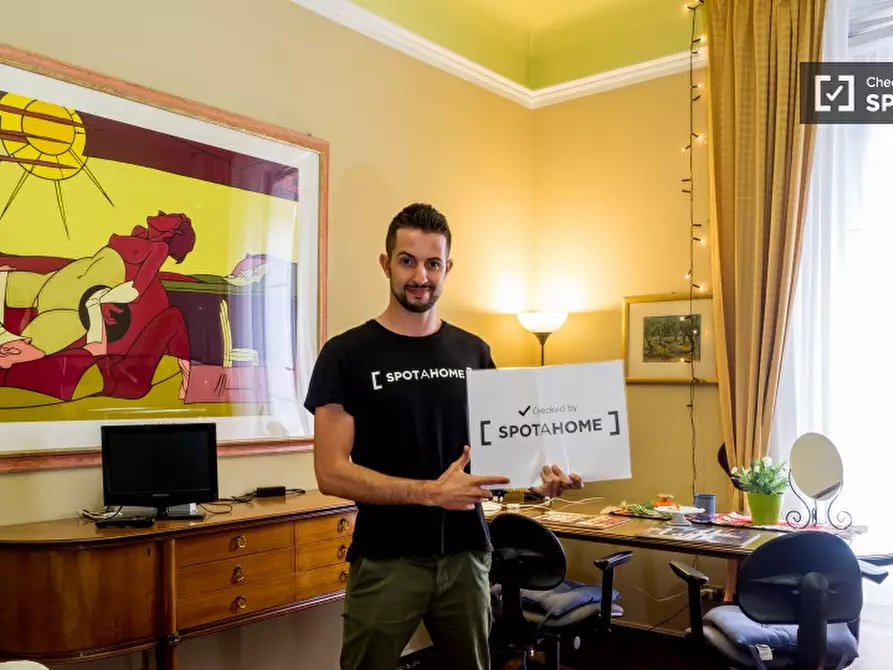 Immagine 9 di Camera condivisa in affitto  in Viale Edoardo Jenner a Milano