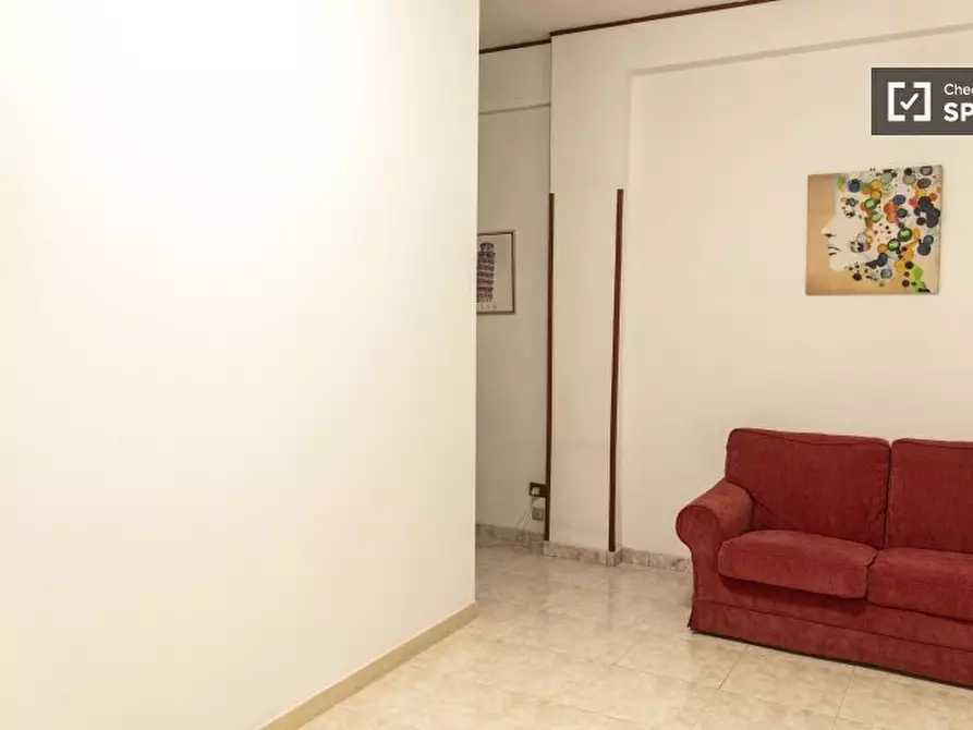 Immagine 8 di Camera condivisa in affitto  in Via Genzano a Roma