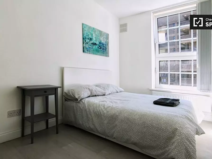 Immagine 12 di Appartamento in affitto  in Hanbury St a Poplar