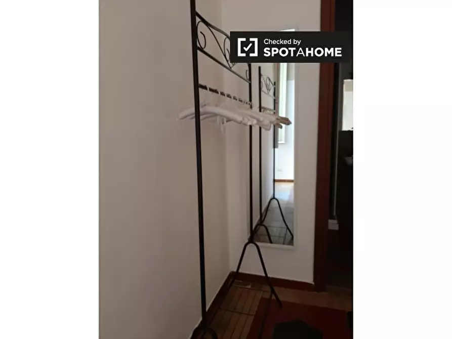 Immagine 7 di Camera condivisa in affitto  in Via Principe Amedeo a Roma