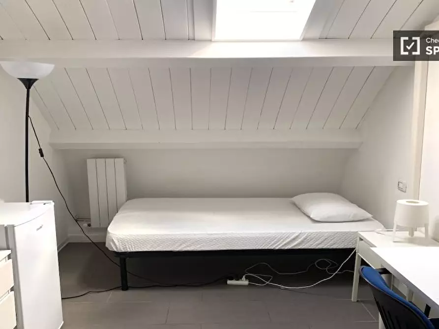 Immagine 5 di Camera condivisa in affitto  in Via di Carcaricola a Roma