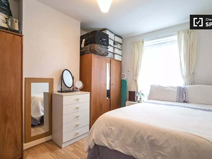 Immagine 1 di Camera condivisa in affitto  in Turnham Rd, London SE, UK a Lewisham