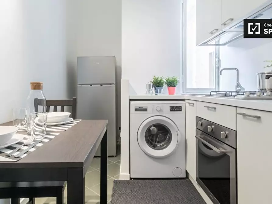 Immagine 11 di Camera condivisa in affitto  in Via Pietro Cavalcabò a Milano