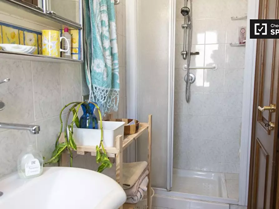 Immagine 15 di Camera condivisa in affitto  in Via Torri in Sabina a Roma