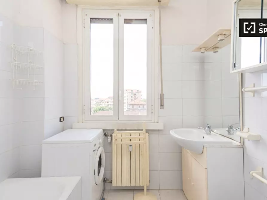 Immagine 14 di Camera condivisa in affitto  in Viale Lucania a Milano