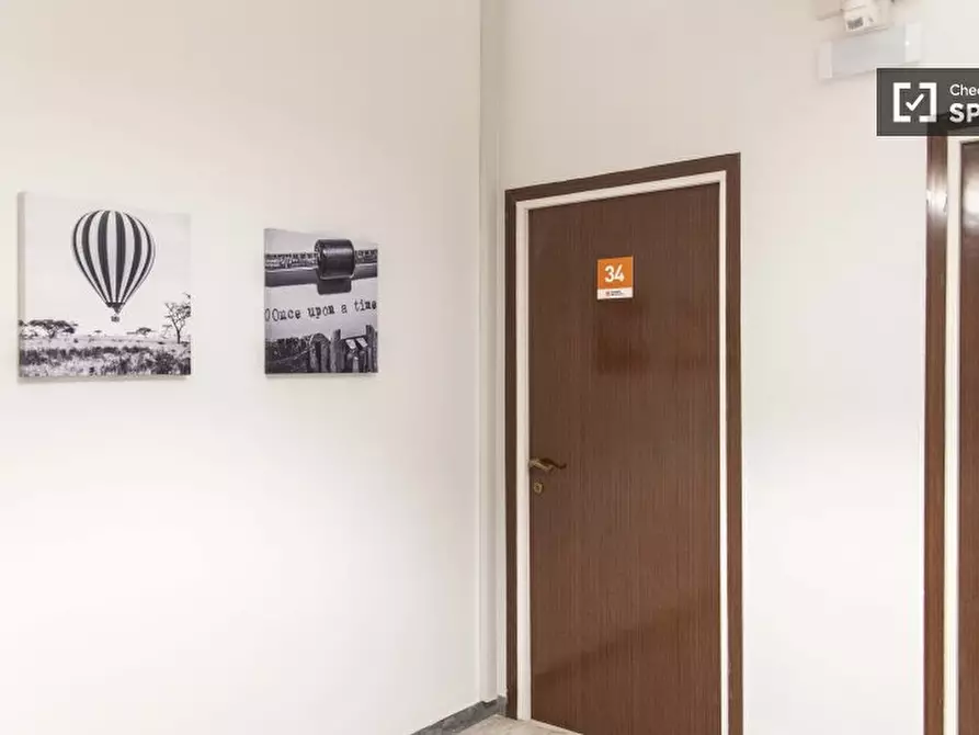 Immagine 19 di Camera condivisa in affitto  in Via Attilio Ambrosini a Roma