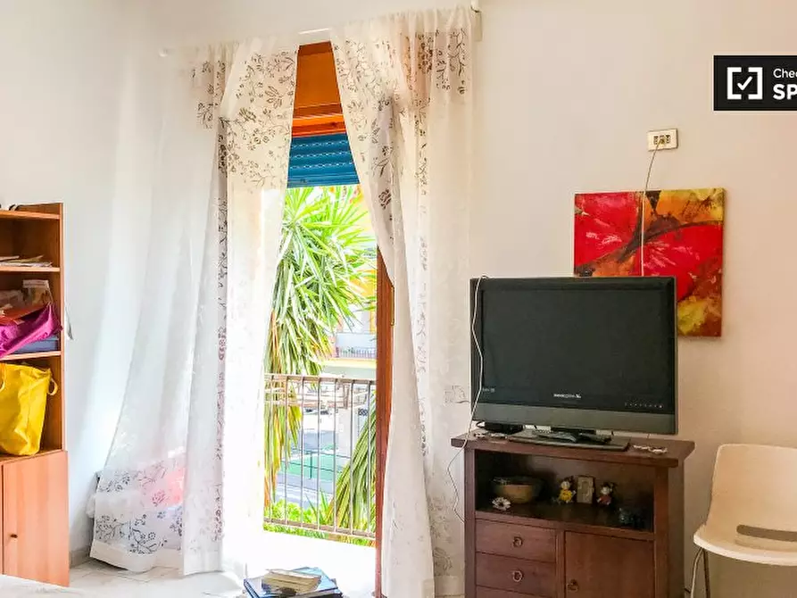 Immagine 18 di Camera condivisa in affitto  in Via Giuseppe Berneri a Roma