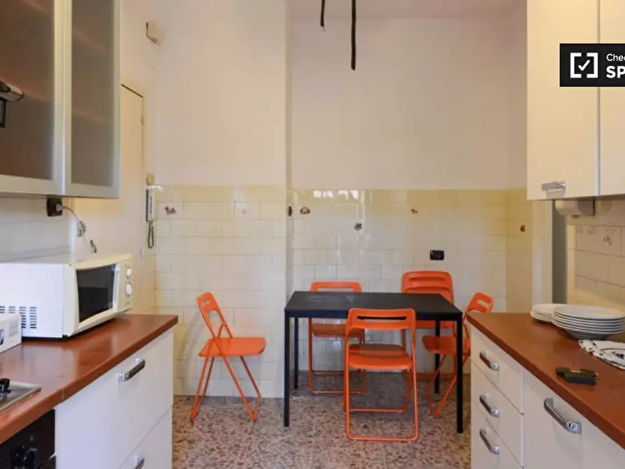 Immagine 4 di Camera condivisa in affitto  in Via Dodecaneso, 00144 Roma RM, Italy a Roma