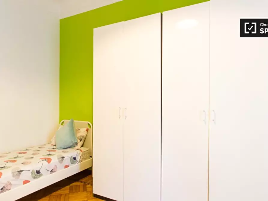 Immagine 5 di Camera condivisa in affitto  in Viale Romagna a Milano