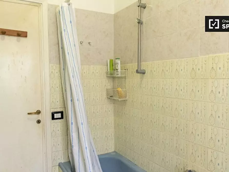 Immagine 9 di Camera condivisa in affitto  in Via Ulisse Dini, 00146 Roma RM, Italy a Roma