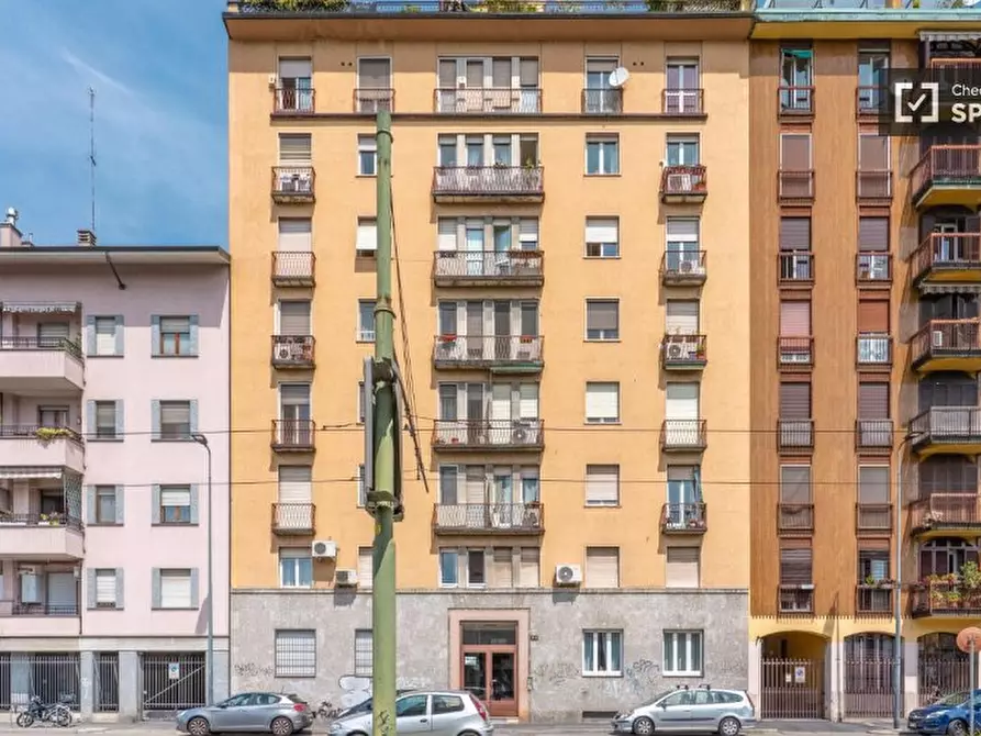 Immagine 16 di Camera condivisa in affitto  in Via Giambellino a Milano