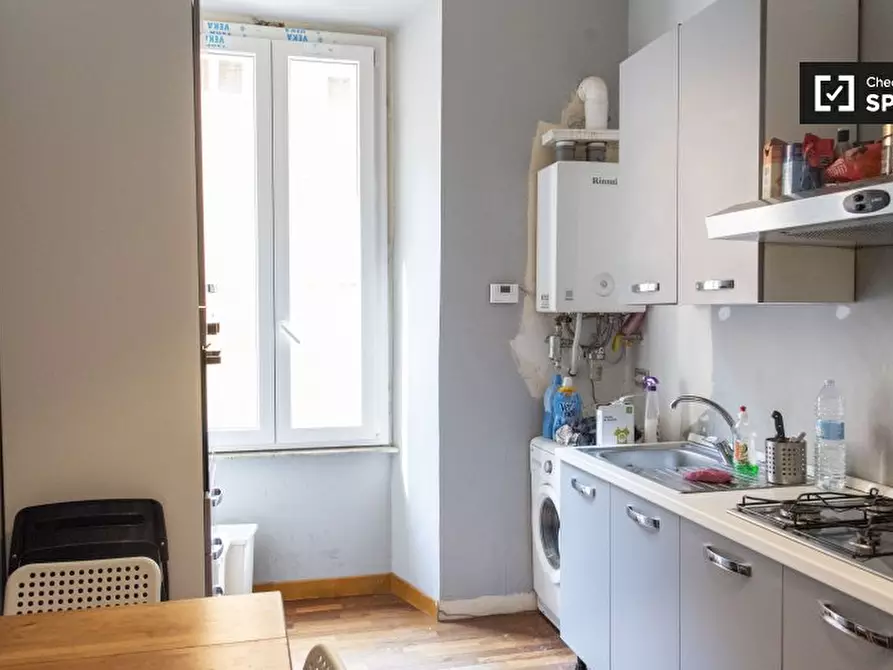 Immagine 5 di Camera condivisa in affitto  in Via Garigliano, 00198 Roma RM, Italy a Roma