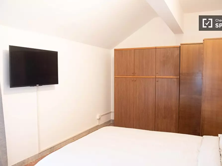 Immagine 2 di Appartamento in affitto  in Via Curzio Rufo a Roma