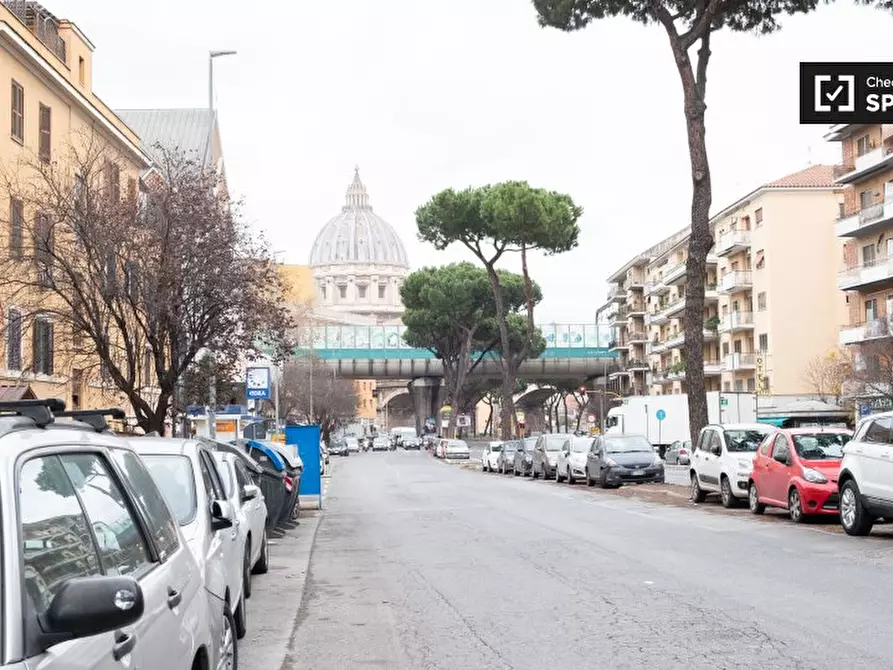 Immagine 18 di Camera condivisa in affitto  in Via Gregorio VII a Roma