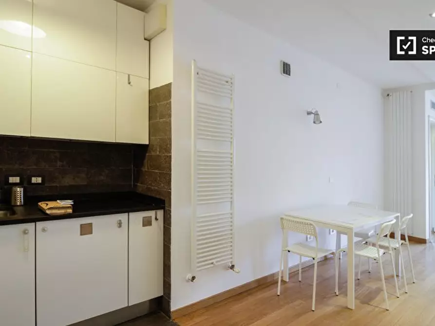 Immagine 7 di Appartamento in affitto  in Alzaia Naviglio Pavese, 20143 Milano MI, Italy a Milano