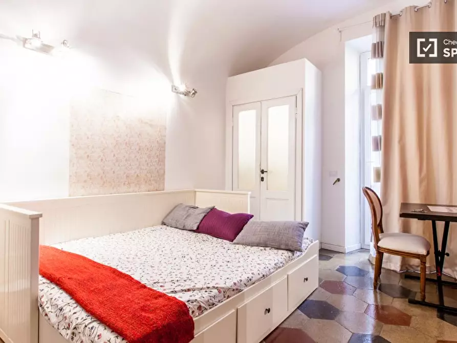 Immagine 2 di Camera condivisa in affitto  in Via dei Campani a Roma